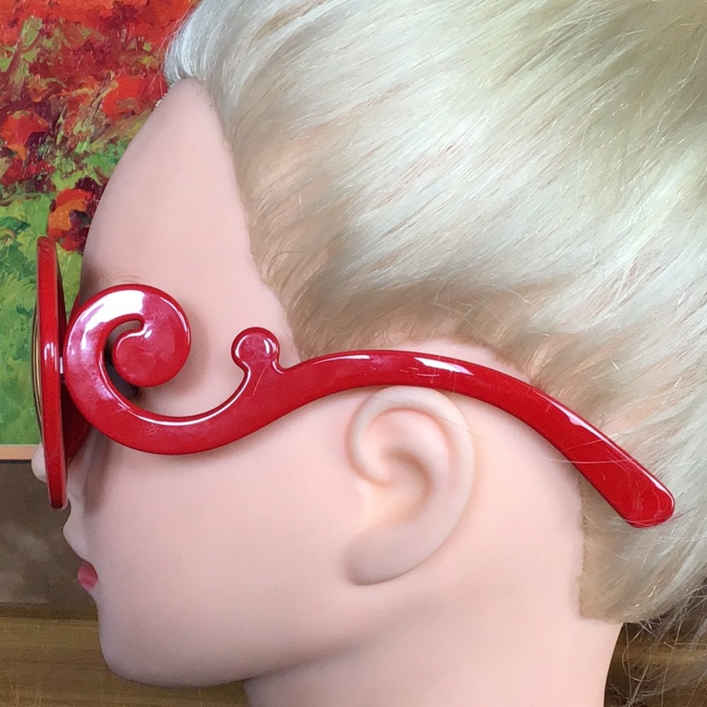 Red boutique Sunglasses Drama Plus